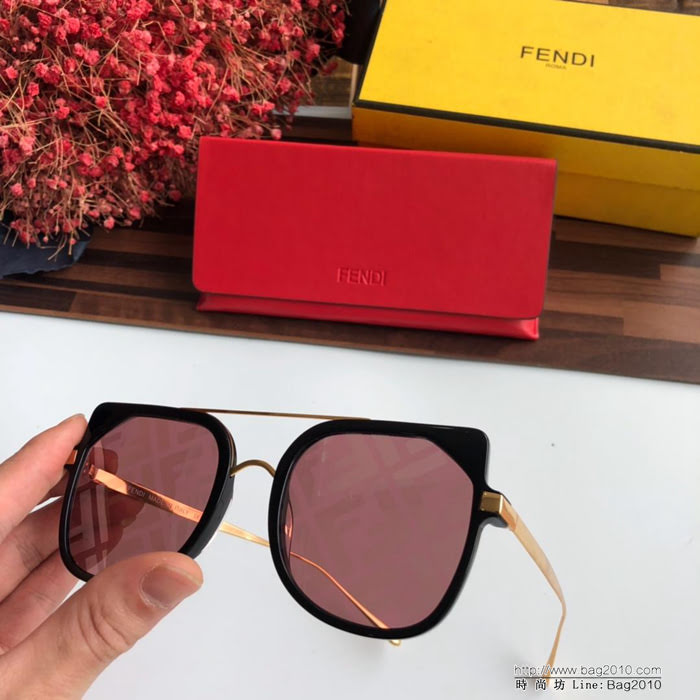 FENDI芬迪 字母鏡面 高級FD老花 時尚百搭款太陽鏡 FF0386S.  lly1719